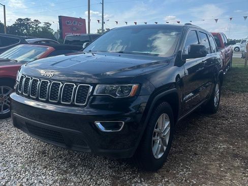 Used 2018 Jeep Grand Cherokee Laredo image 1
