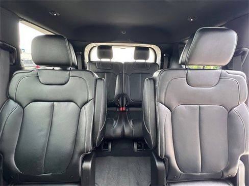 Used 2023 Jeep Grand Cherokee L Overland w/ Luxury Tech Group IV image 15