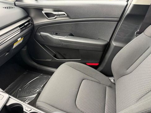 New 2026 Kia Sportage S AWD/4WD image 17
