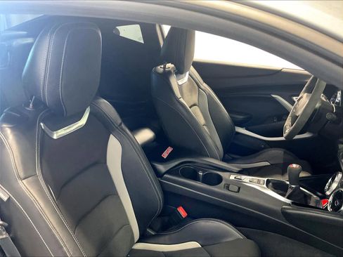 Used 2022 Chevrolet Camaro SS image 11