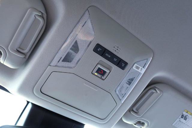 Used 2025 Toyota RAV4 XLE AWD/4WD image 17