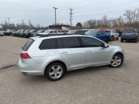 Used 2015 Volkswagen Golf TDI S image 4