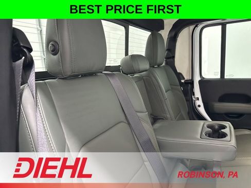 New 2026 Jeep Gladiator Mojave image 10