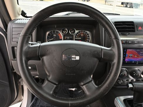 Used 2006 HUMMER H3 image 16