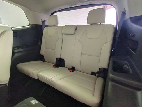 Used 2021 Kia Telluride S FWD image 15