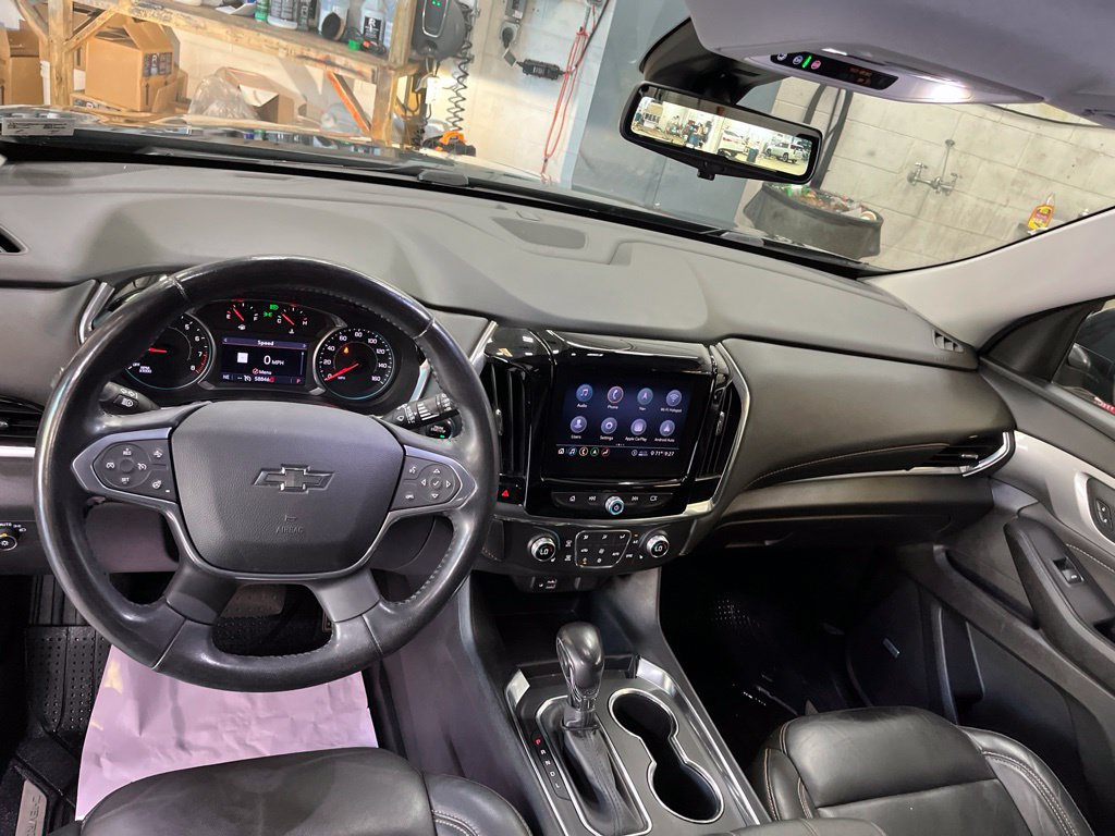 Used 2021 Chevrolet Traverse RS FWD image 19