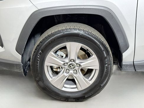 Used 2025 Toyota RAV4 XLE FWD image 28