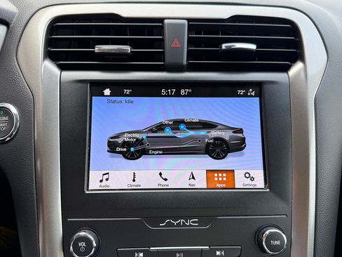 Used 2019 Ford Fusion SE FWD image 23