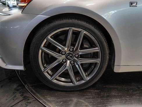 Used 2016 Lexus IS 200t RWD image 9