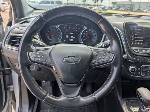 Used 2022 Chevrolet Equinox RS w/ Infotainment Package FWD image 10