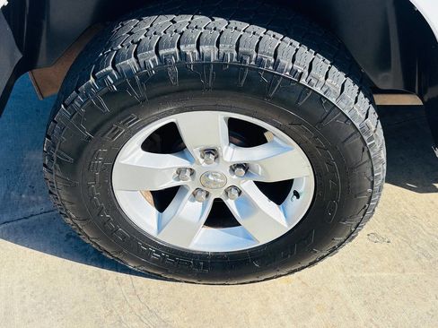 Used 2014 RAM 1500 Classic SLT image 23