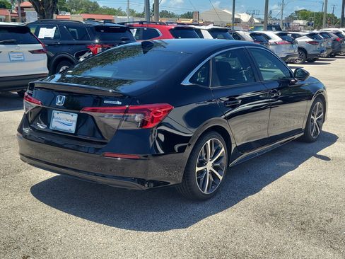 Used 2024 Honda Civic Touring image 7