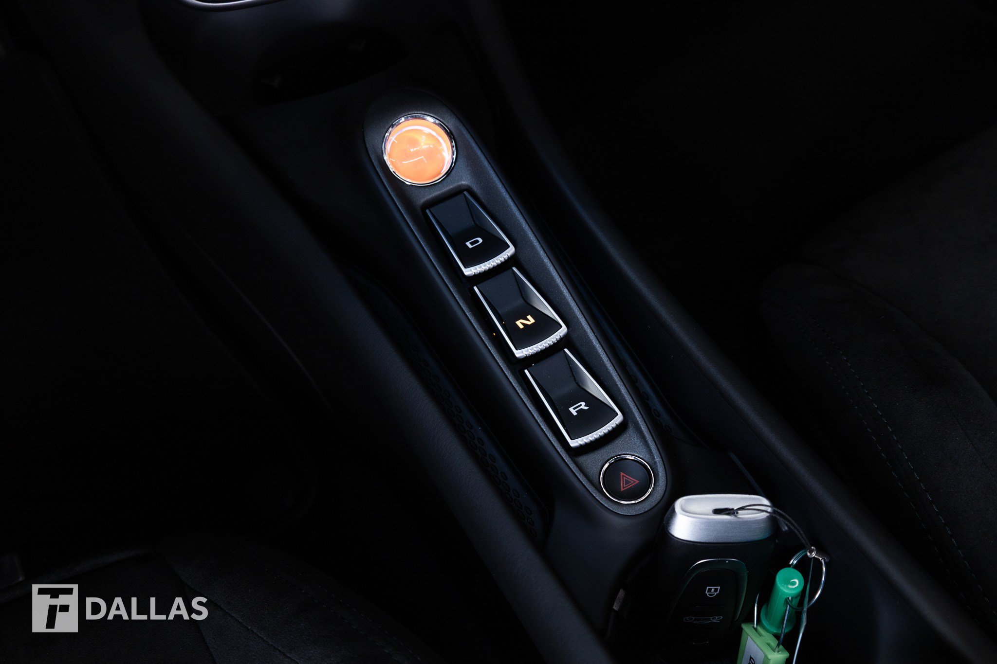 Used 2026 McLaren Artura RWD image 27