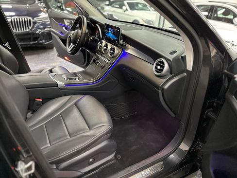 Used 2020 Mercedes-Benz GLC 300 4MATIC image 30