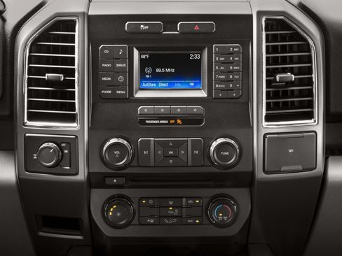 Used 2016 Ford F150 XLT w/ Equipment Group 301A Mid AWD/4WD image 7