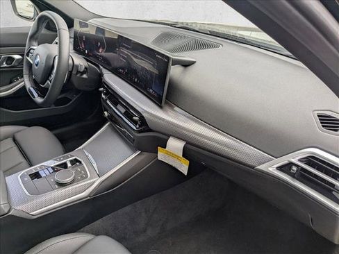 Used 2025 BMW 330i xDrive Sedan image 19