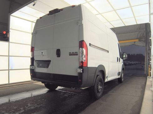 Used 2022 RAM ProMaster 2500 FWD image 3