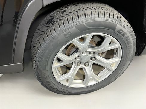 Used 2022 Jeep Wagoneer Series II image 32