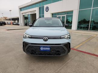 New 2026 Volkswagen Taos SE video 2