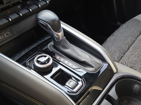 Used 2024 Chevrolet Colorado ZR2 image 28