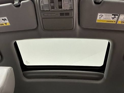 Used 2020 Honda CR-V Touring image 32