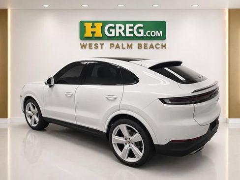 Used 2024 Porsche Cayenne Coupe AWD/4WD image 2