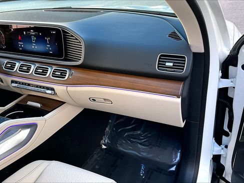 Used 2025 Mercedes-Benz GLE 350 4MATIC image 18