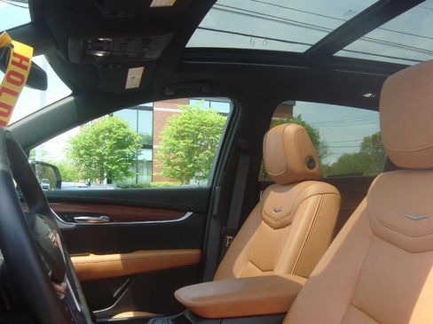 Used 2024 Cadillac XT5 Premium Luxury AWD/4WD image 15