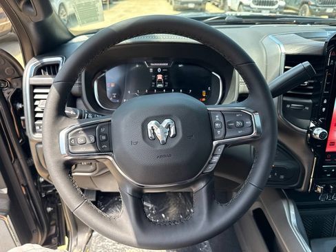 New 2026 RAM 2500 Laramie AWD/4WD image 10