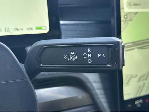 Used 2023 Rivian R1S Adventure image 31