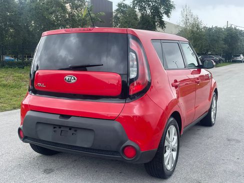Used 2014 Kia Soul + FWD image 8