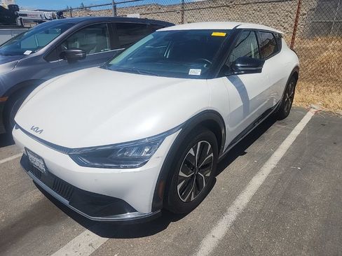Certified 2024 Kia EV6 Wind RWD image 3