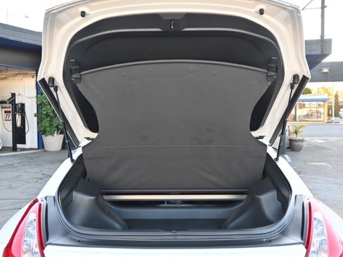 Used 2015 Nissan 370Z NISMO image 51