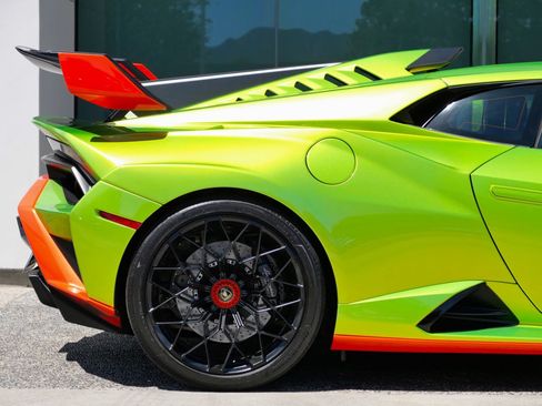 Used 2023 Lamborghini Huracan STO RWD image 16