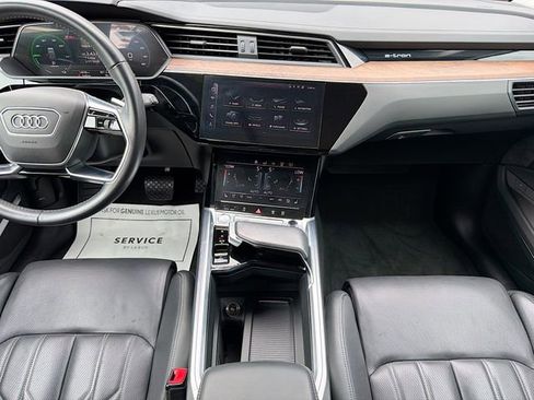 Used 2019 Audi e-tron Prestige image 20