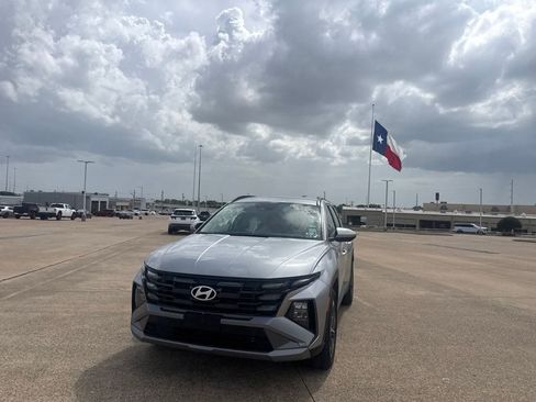 Used 2025 Hyundai Tucson SEL FWD image 6
