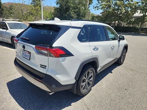 Used 2022 Toyota RAV4 Limited AWD/4WD image 5