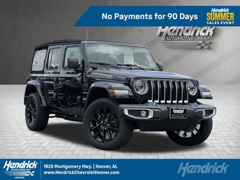 Used 2023 Jeep Wrangler Unlimited Sahara w/ Cold Weather Group AWD/4WD image 1