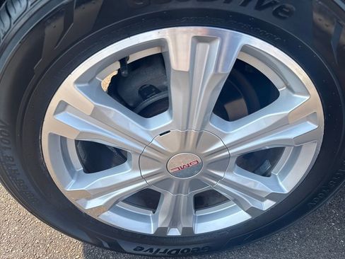 Used 2017 GMC Terrain SLE w/ Technology Package image 43