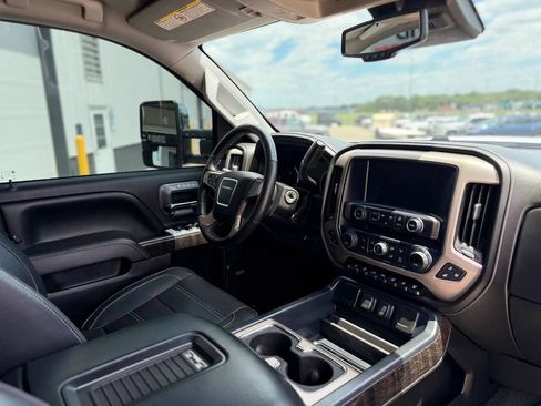 Used 2016 GMC Sierra 2500 Denali w/ Duramax Plus Package AWD/4WD image 26