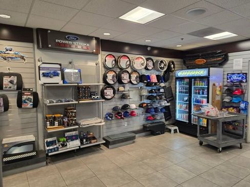 Used 2021 GMC Yukon Denali w/ Denali Ultimate Package image 18