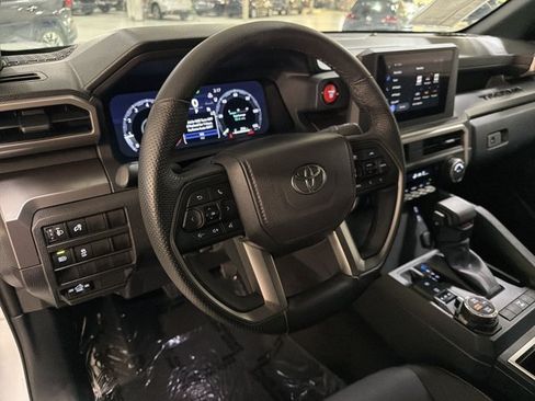 Used 2025 Toyota Tacoma TRD Off-Road AWD/4WD image 14