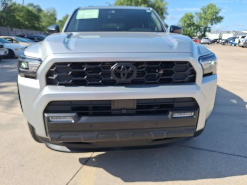 Used 2025 Toyota 4Runner TRD Off-Road AWD/4WD image 9