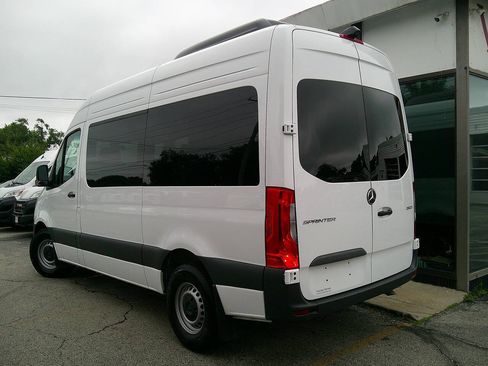 Used 2024 Mercedes-Benz Sprinter 2500 image 5