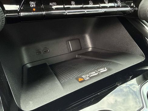 Used 2026 Chevrolet Traverse Z71 w/ Enhanced Driving Package AWD/4WD image 28