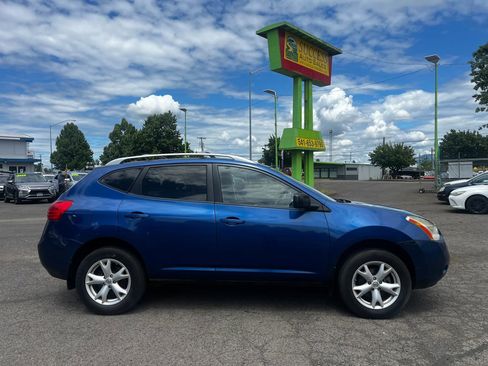 Used 2009 Nissan Rogue SL w/ Leather Pkg FWD image 2