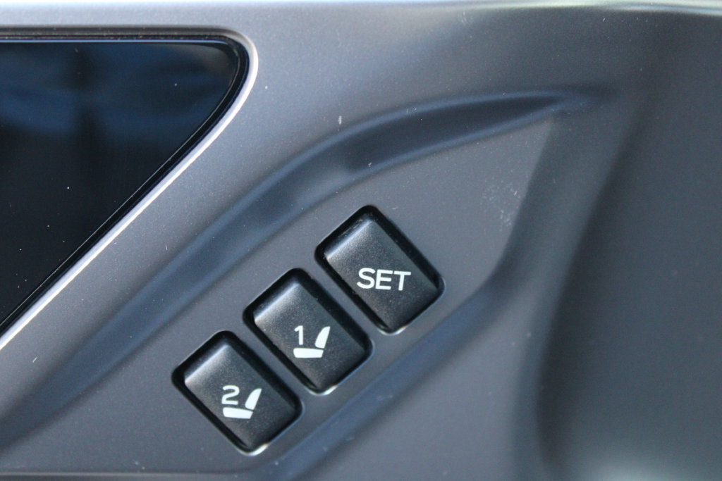 Used 2024 Subaru Outback Limited AWD/4WD image 4