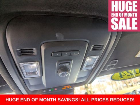 Used 2024 Chevrolet Suburban LT image 25