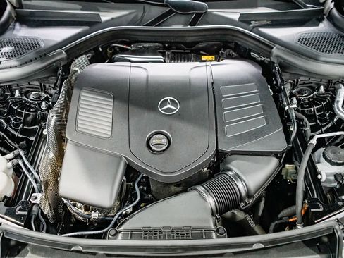 Used 2023 Mercedes-Benz GLC 300 4MATIC image 28