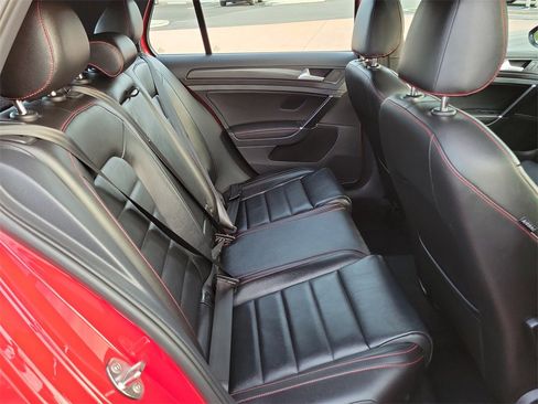 Used 2019 Volkswagen GTI SE image 18